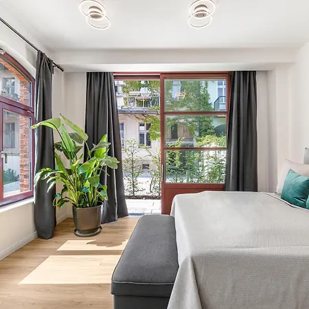 Mitte Loft Group & Family Friendly, 150m2, 2brs, 2bathrooms, Living & Dinning , 4 - 8 Guests * Berlín