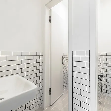 Mitte Loft Group & Family Friendly, 150m2, 2brs, 2bathrooms, Living & Dinning , 4 - 8 Guests Βερολίνο