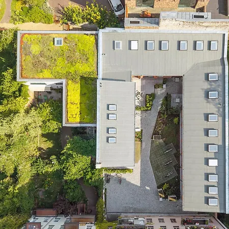 Apartmán Mitte Loft Group & Family Friendly, 150m2, 2brs, 2bathrooms, Living & Dinning , 4 - 8 Guests *