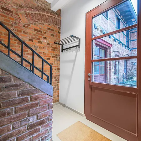 Mitte Loft Group & Family Friendly, 150M2, 2Brs, 2Bathrooms, Living & Dinning Room Up To 8 Sleeps Διαμέρισμα *