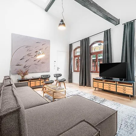 Appartement Mitte Loft Group & Family Friendly, 150m2, 2brs, 2bathrooms, Living & Dinning Up To 8 Sleeps Berlin