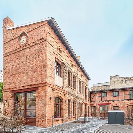 Mitte Loft Group & Family Friendly, 150M2, 2Brs, 2Bathrooms, Living & Dinning Room Up To 8 Sleeps *