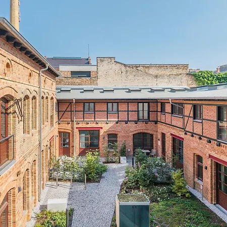 Mitte Loft Group & Family Friendly, 150m2, 2brs, 2bathrooms, Living & Dinning , 4 - 8 Guests Βερολίνο