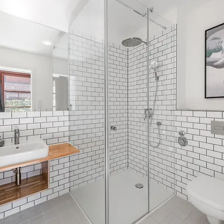 Mitte Loft Group & Family Friendly, 150m2, 2brs, 2bathrooms, Living & Dinning , 4 - 8 Guests * Βερολίνο