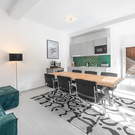 Mitte Loft Group & Family Friendly, 150m2, 2brs, 2bathrooms, Living & Dinning , 4 - 8 Guests Βερολίνο